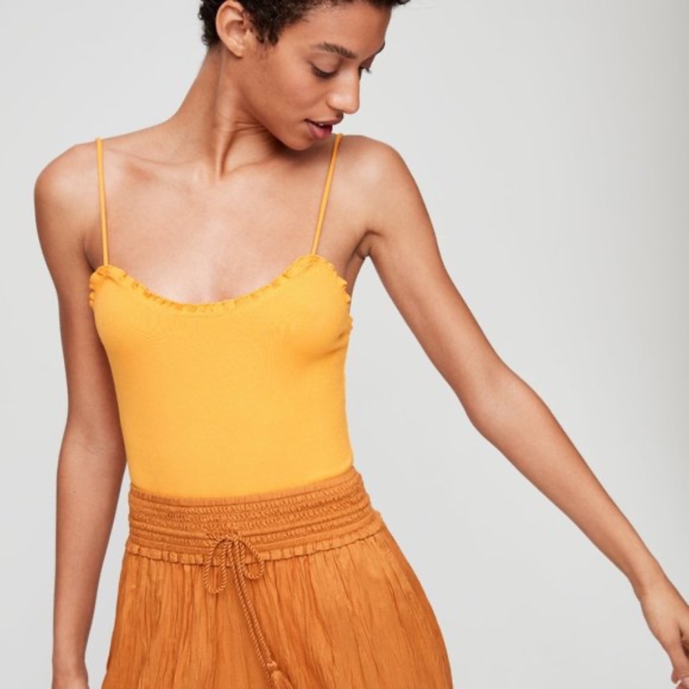 Aritzia Wilfred Adelma Ruffled Neckline Bodysuit